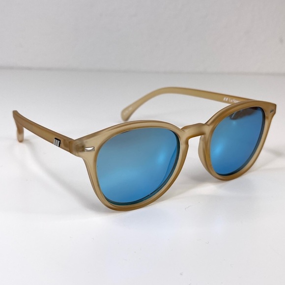 LE SPECS Bandwagon Sunglasses NEW Raw Sugar Frame With Blue Mirror Lens - Picture 9 of 16